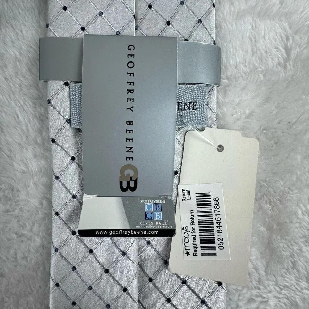 Geoffrey Beene‎ Men's 100% Silk Neck Tie Silver Grid Dot Print Semi Formal New